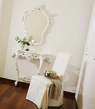 Villa Moro Lin Design Apartments Mestre 3*,  Italia